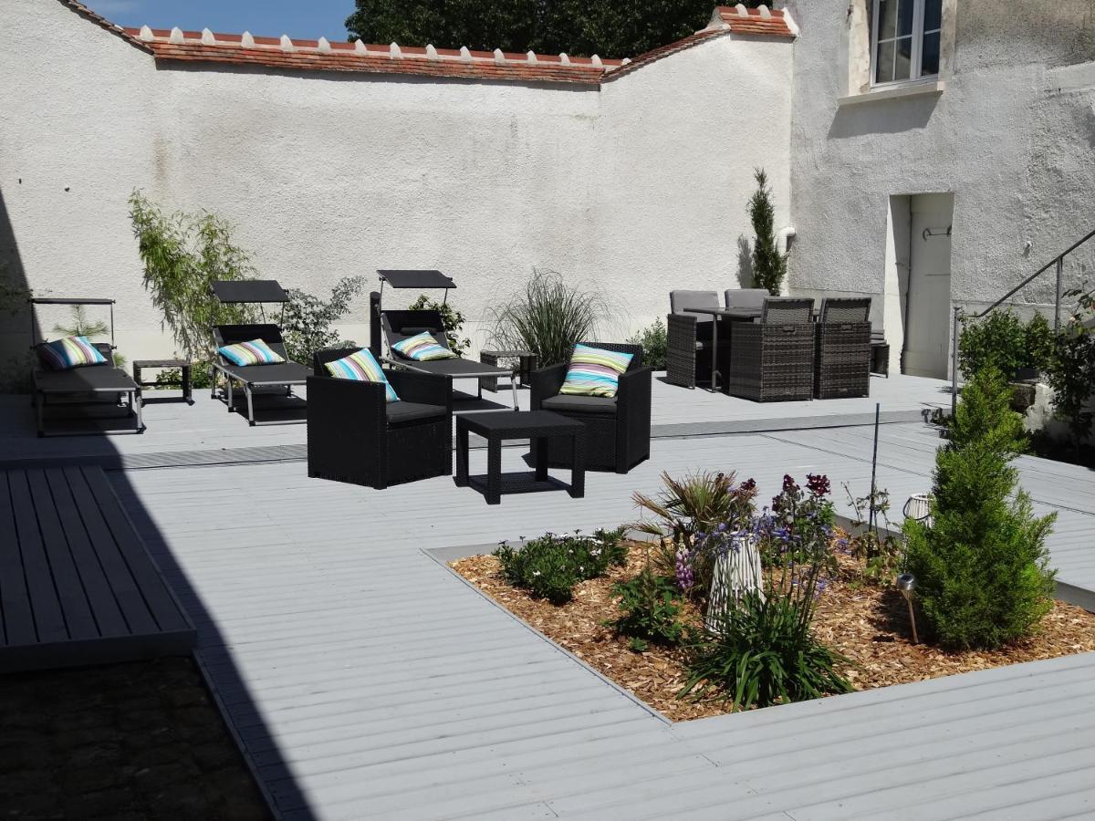 Les Petites Tuileries Bed & Breakfast Bray-sur-Seine Exterior photo